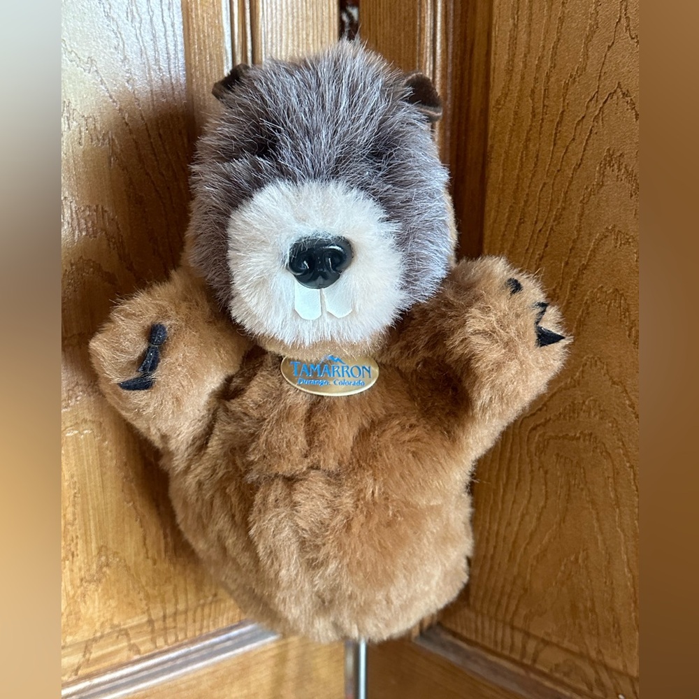 Daphne’s Beaver Golf Headcover.